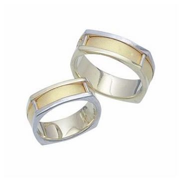 18k Gold His & Hers Two Tone Wedding Band Set 025